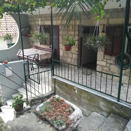 Apartmani Maruncic โอมิช ภายนอก รูปภาพ